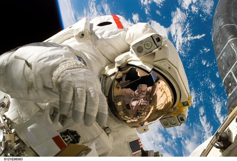 Astronaut on Moon